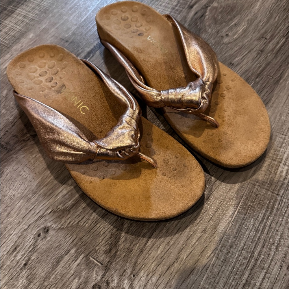 Women's Metallic rose gold Sandals